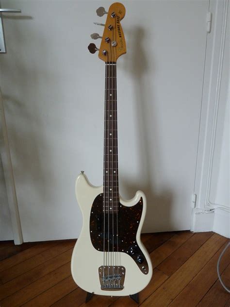 vintage fender mustang bass.